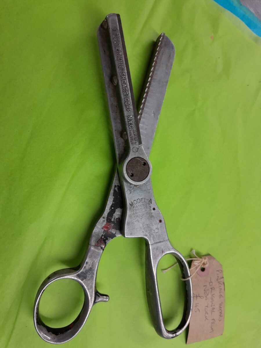 Fabulous pair of American pinking shears No 1 Woolmarket Vintage